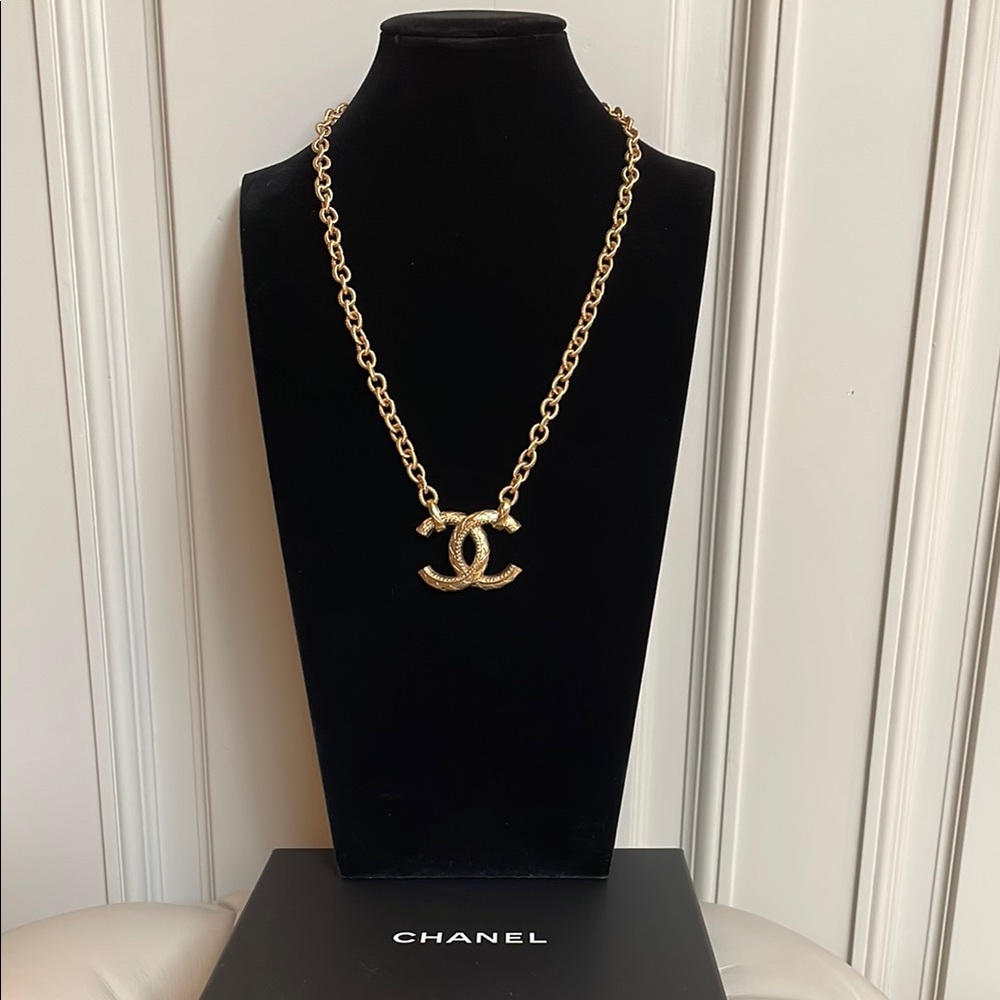 CHANEL Logo Gold Chain Necklace